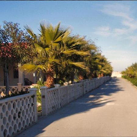 Villaggio Turistico La Baia Degli Angeli Margherita Di Savoia Eksteriør bilde